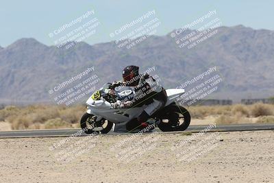 media/Apr-20-2025-CVMA (Sun) [[39090e8767]]/Race 11-500-350 Supersport (Holeshot)/
